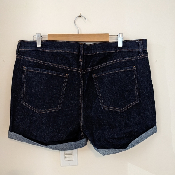 Old Navy shorts - Picture 2 of 3